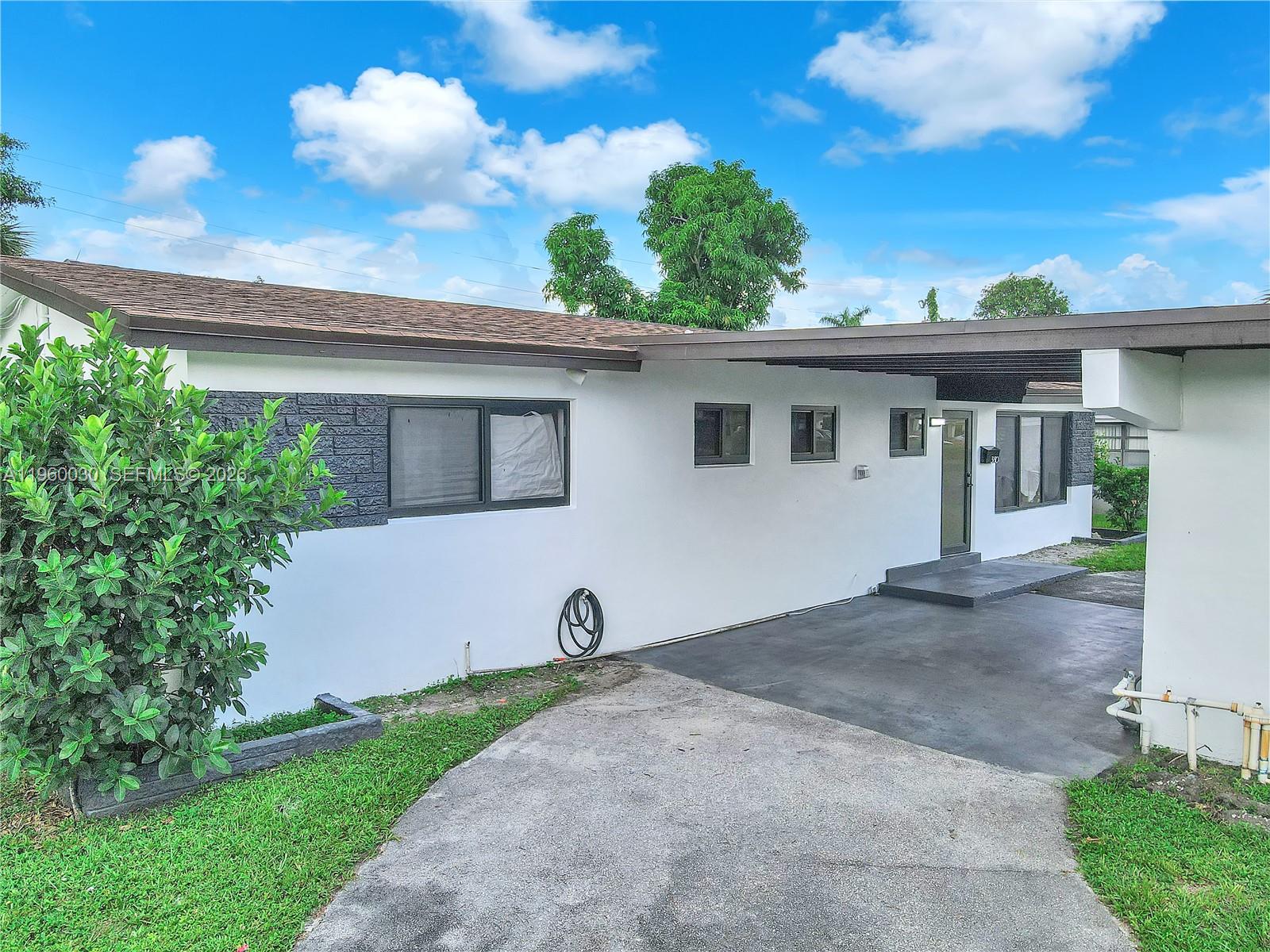 3810 NW 6th St Lauderhill, FL 33311