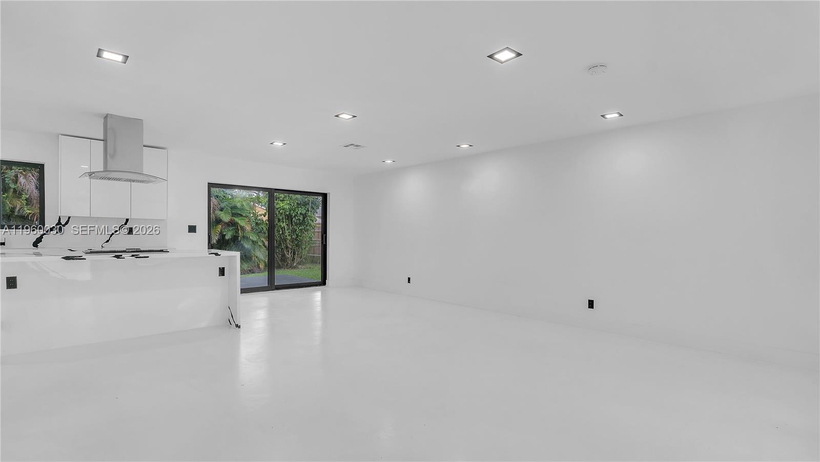 3810 NW 6th St Lauderhill, FL 33311