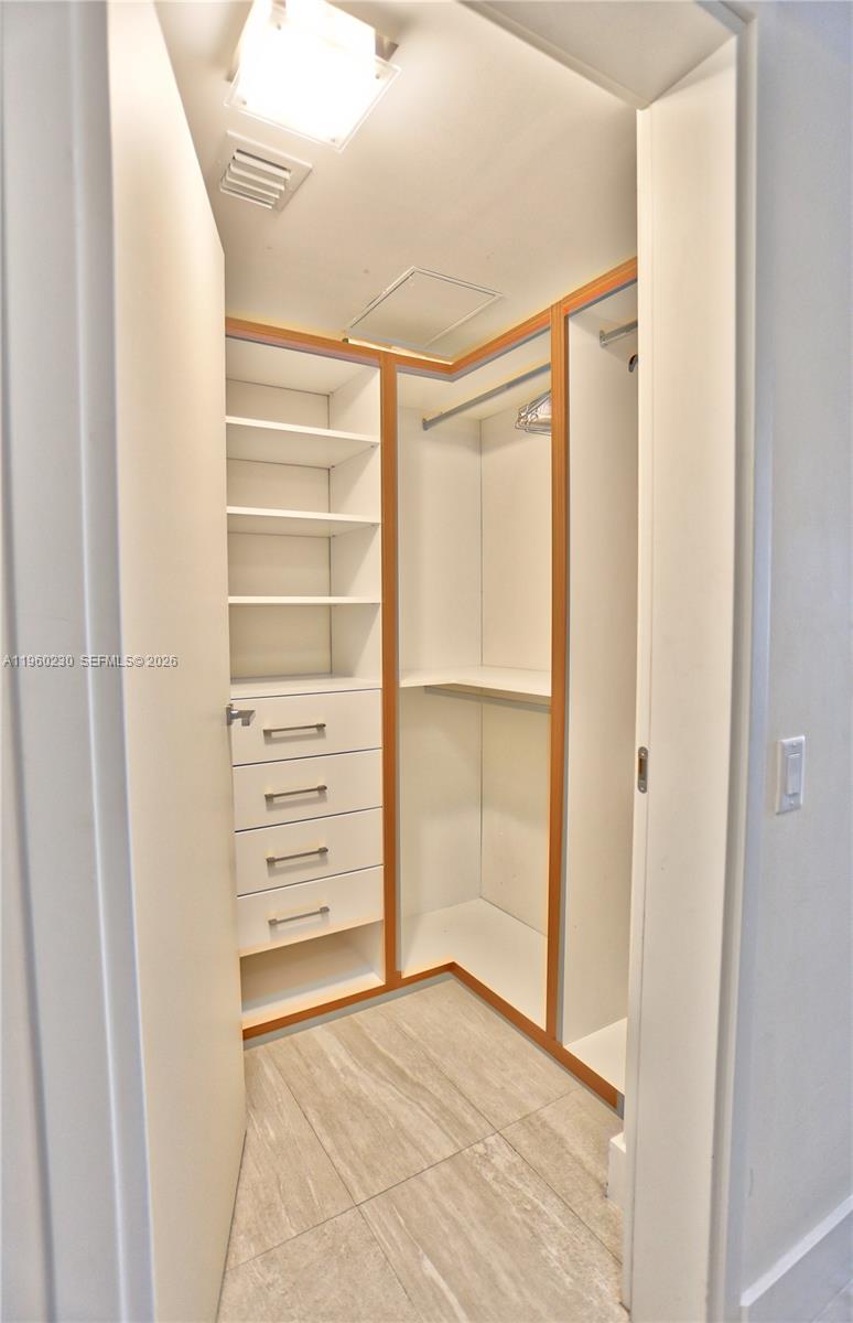 image Brickell House5