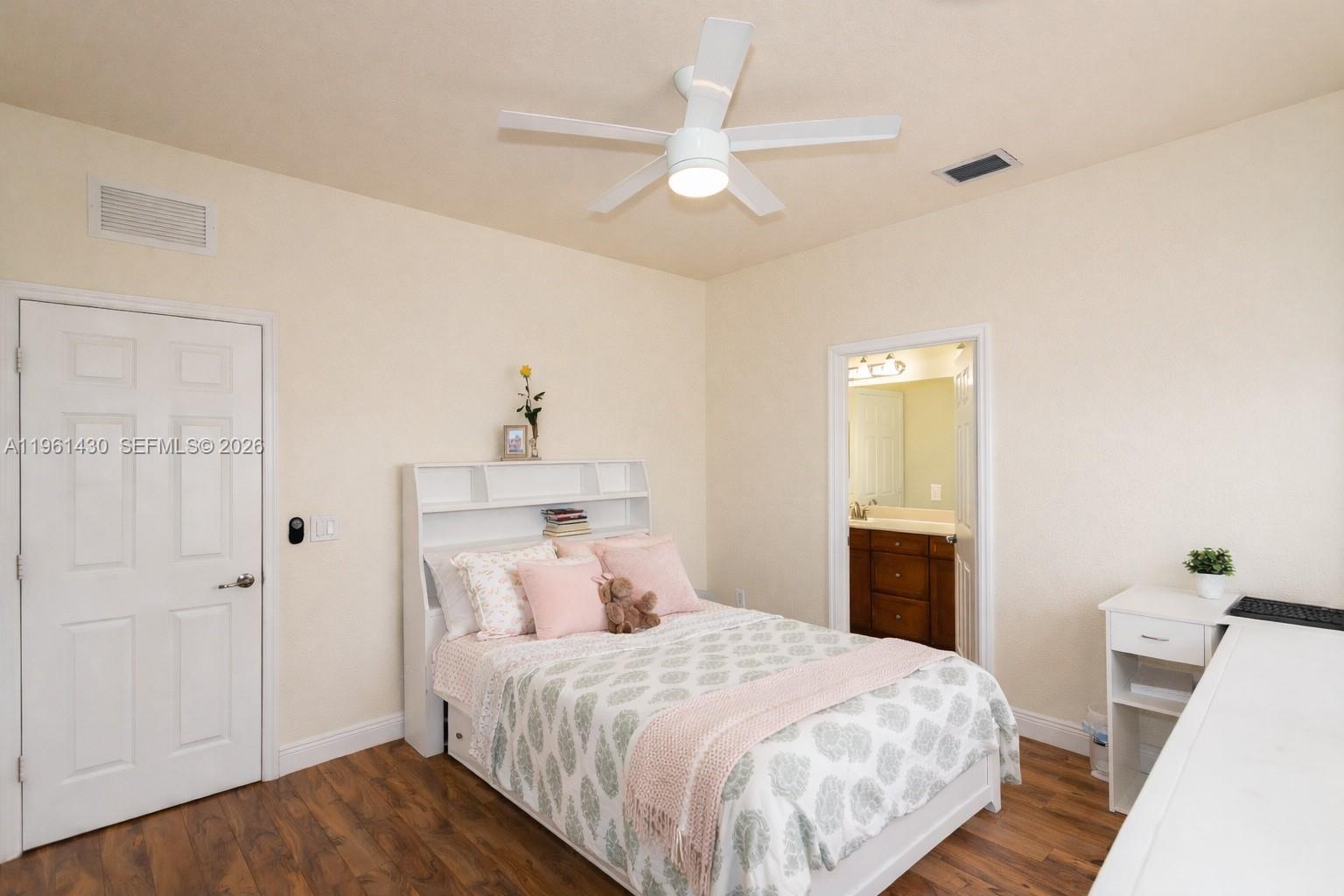 10013 NW 89th Ter Doral, FL 33178