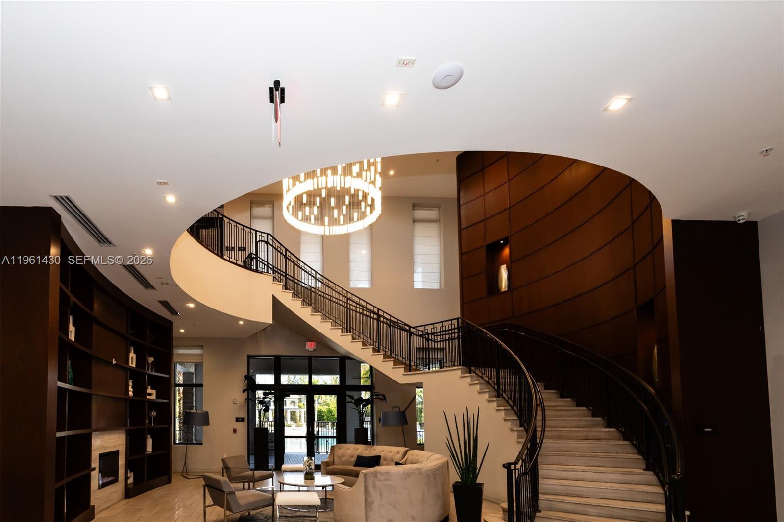 10013 NW 89th Ter Doral, FL 33178