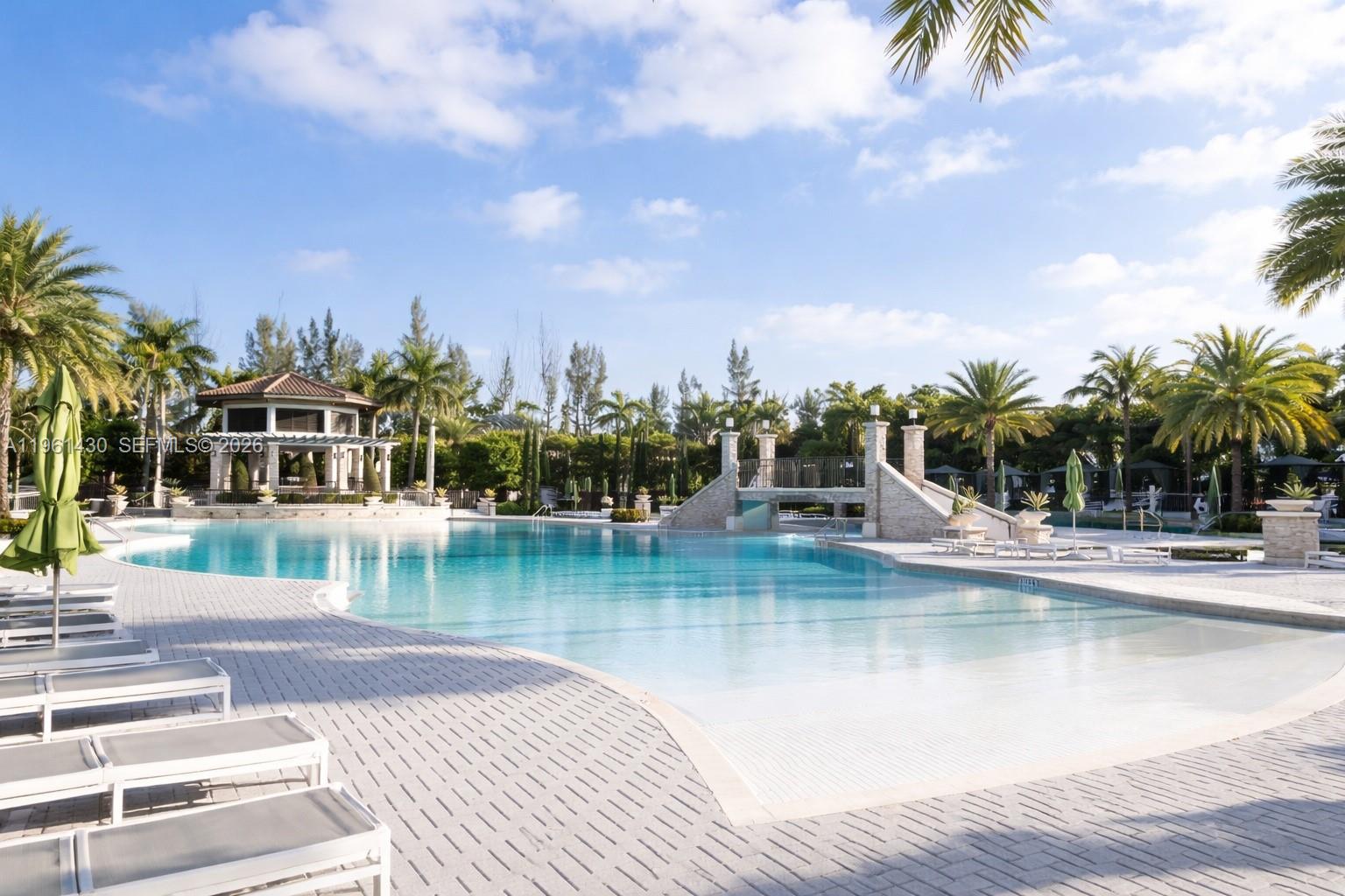 10013 NW 89th Ter Doral, FL 33178