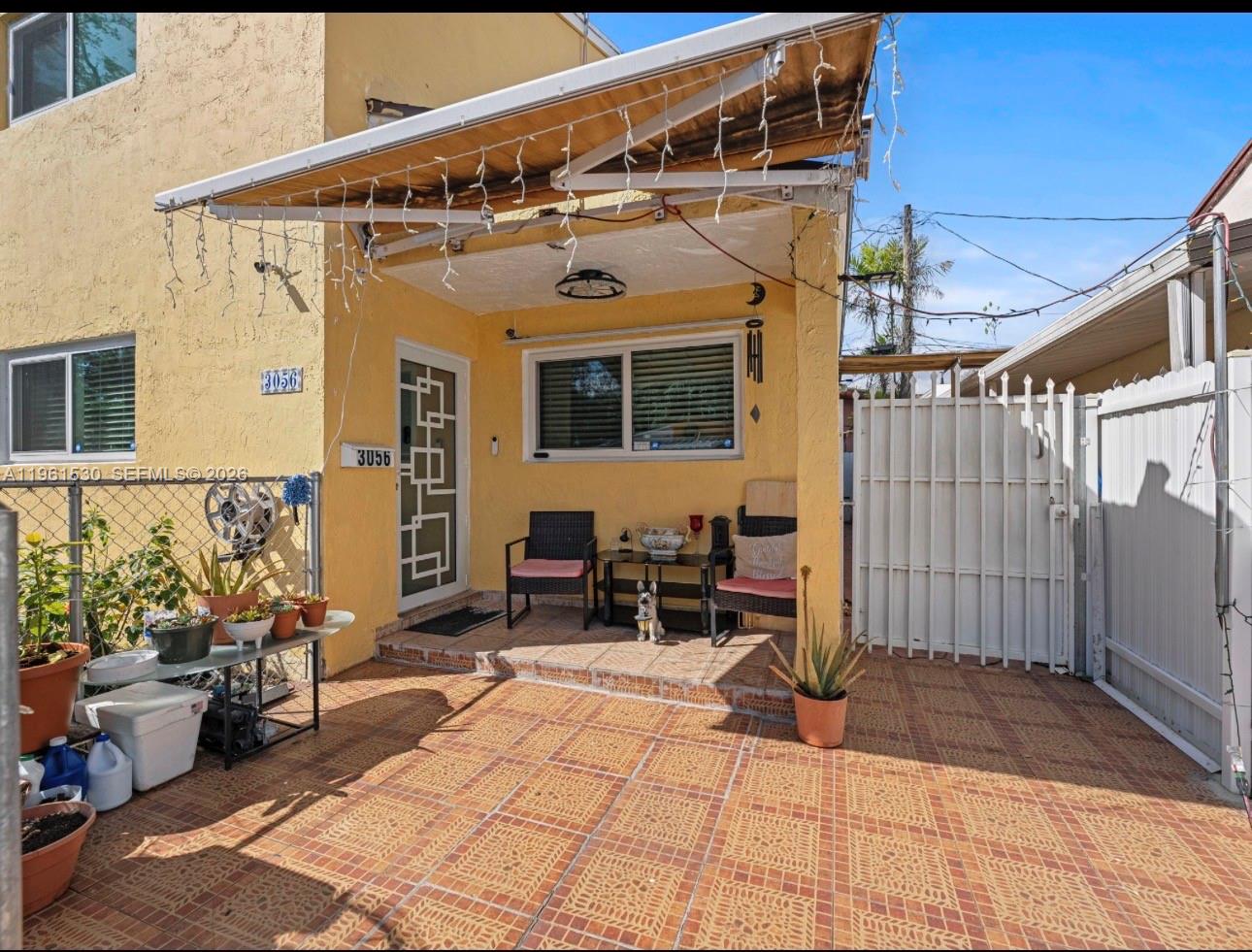 3056 NW 15th St #201 Miami, FL 33125