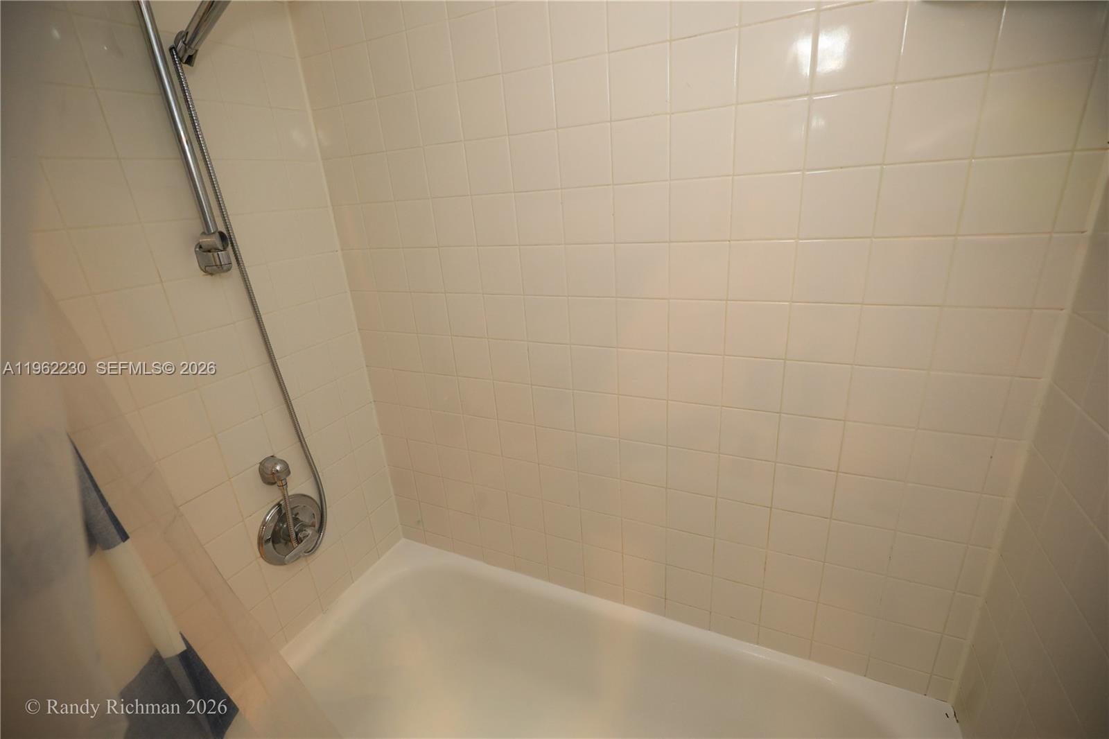 image Charter Club13