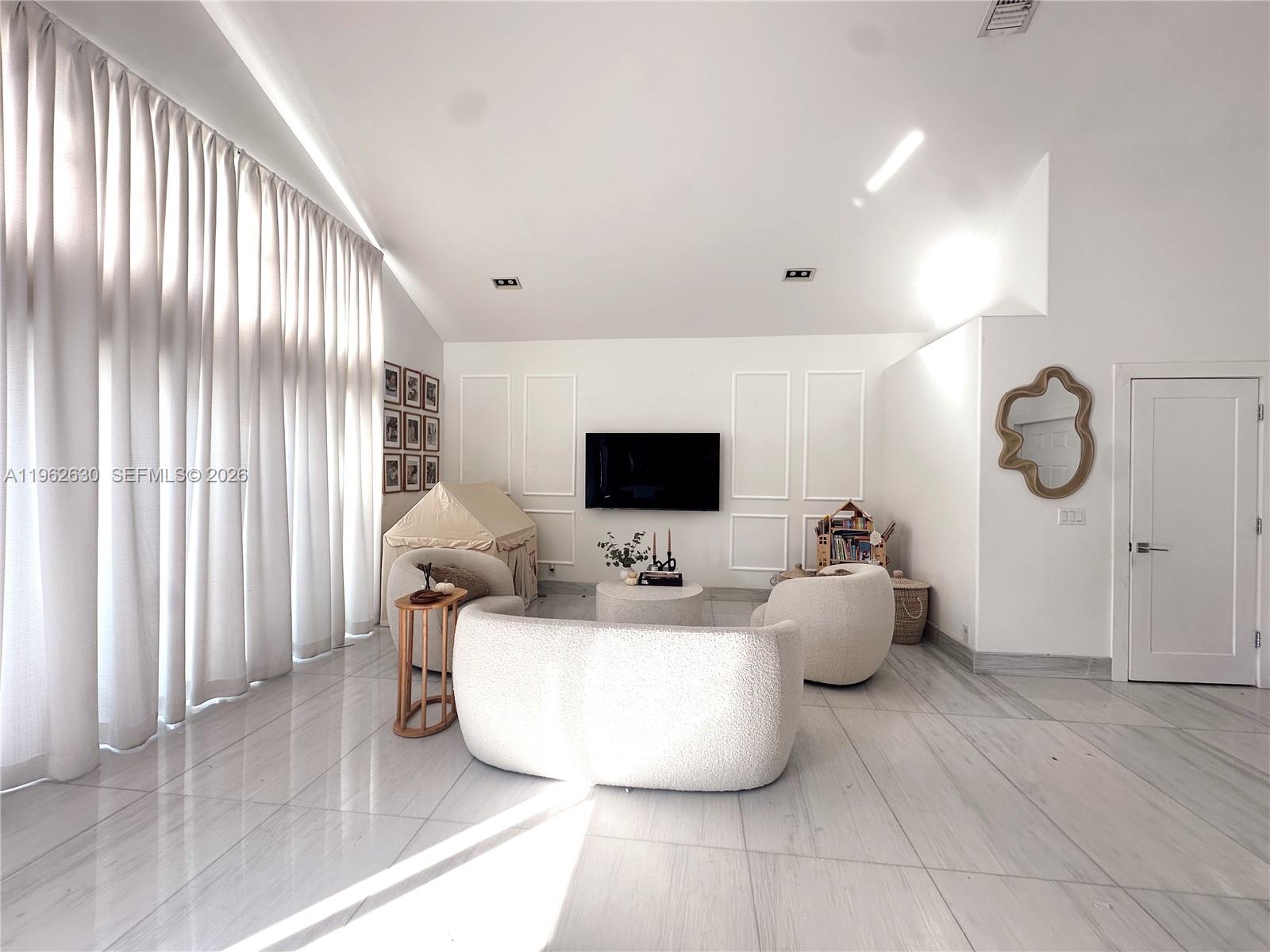 3340 SW 50th St Hollywood, FL 33312