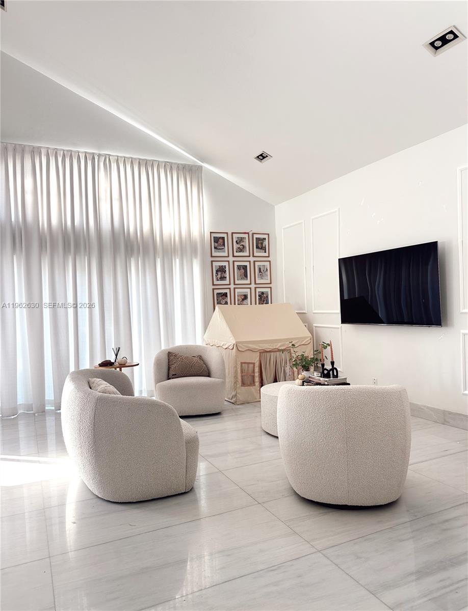 3340 SW 50th St Hollywood, FL 33312