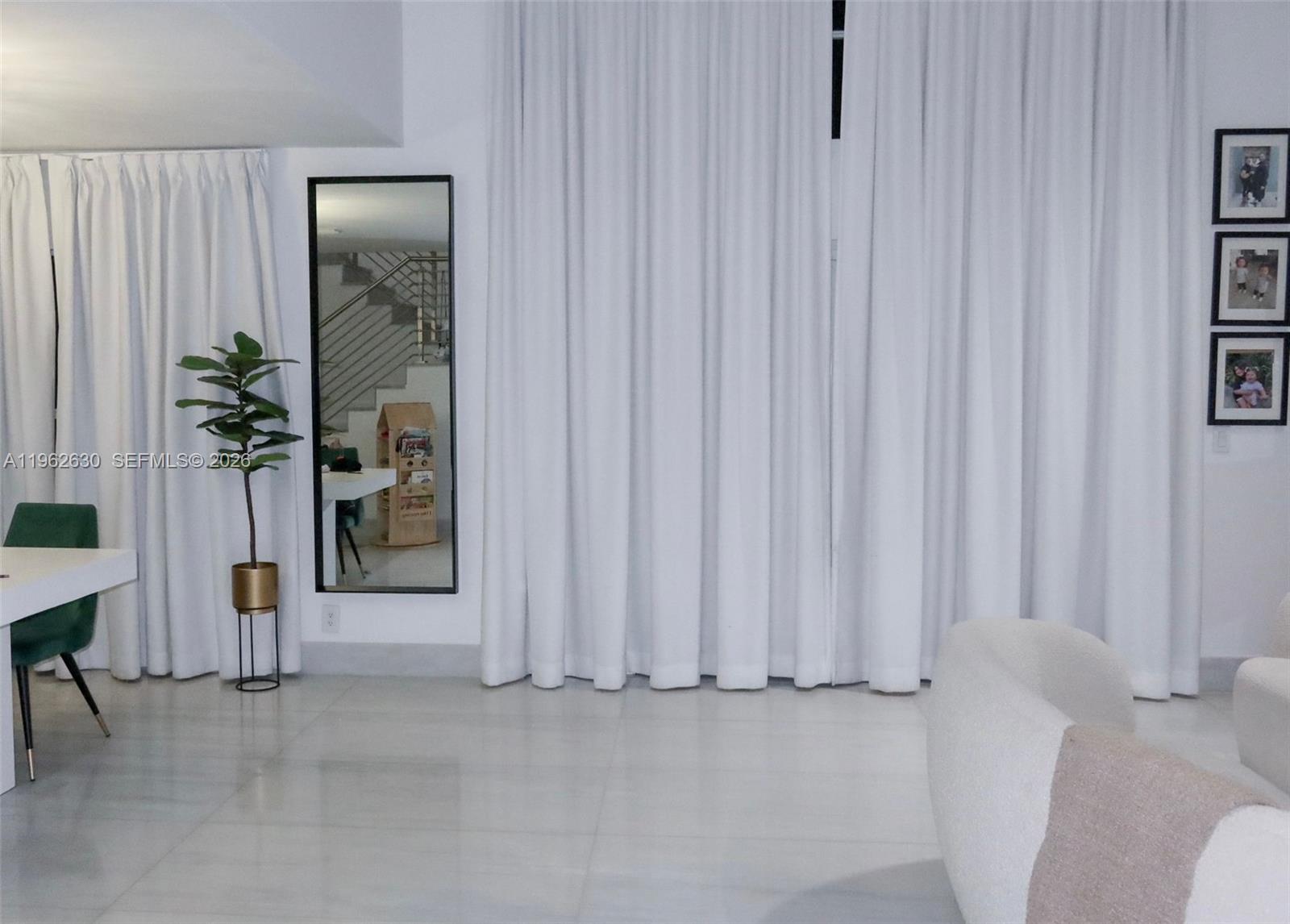 3340 SW 50th St Hollywood, FL 33312