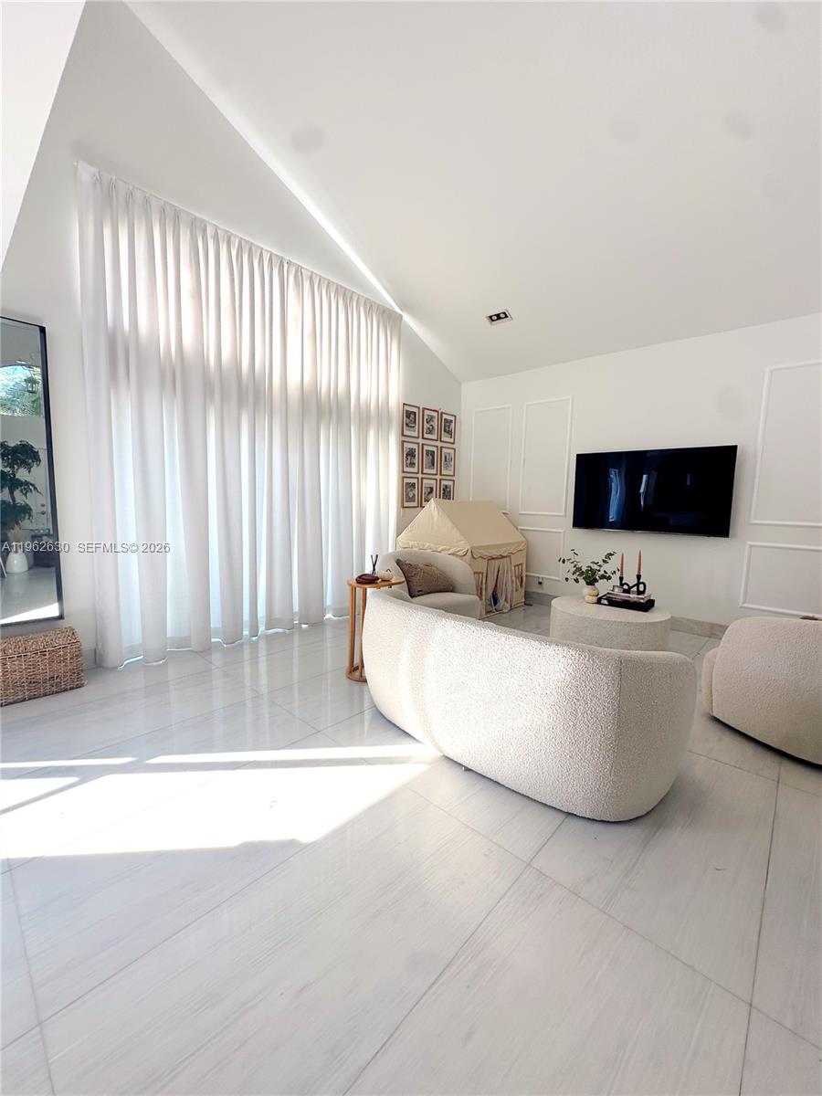 3340 SW 50th St Hollywood, FL 33312