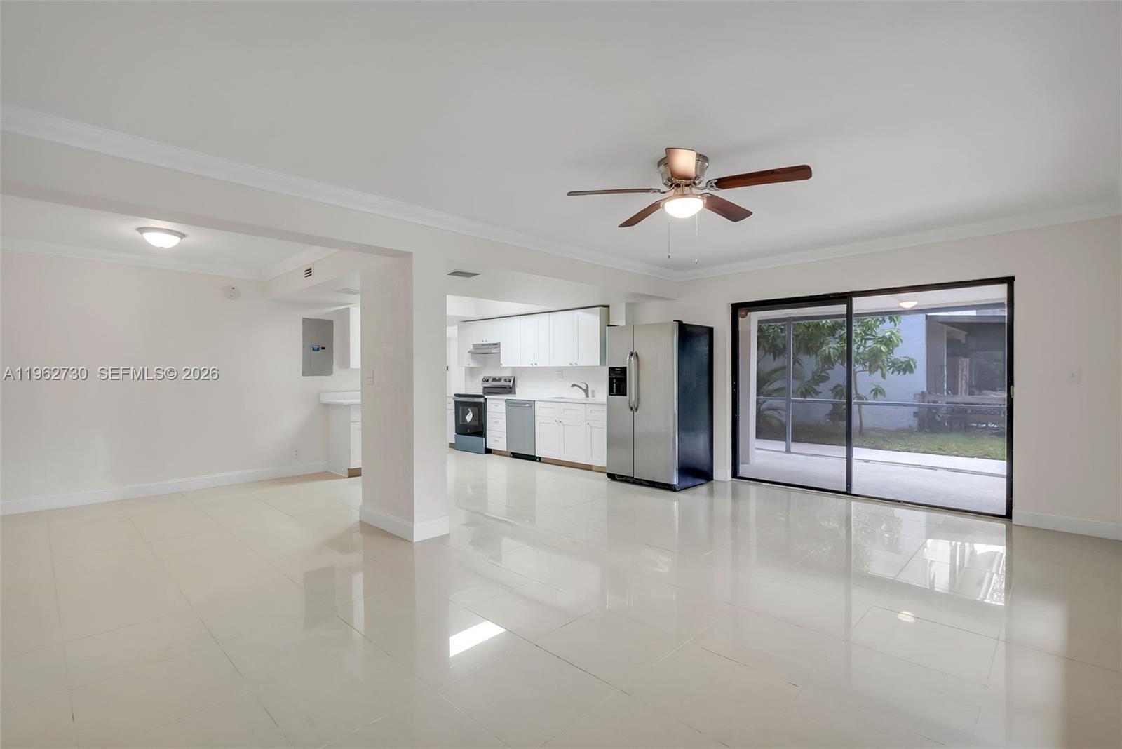 4011 SW 82nd Ter Davie, FL 33328