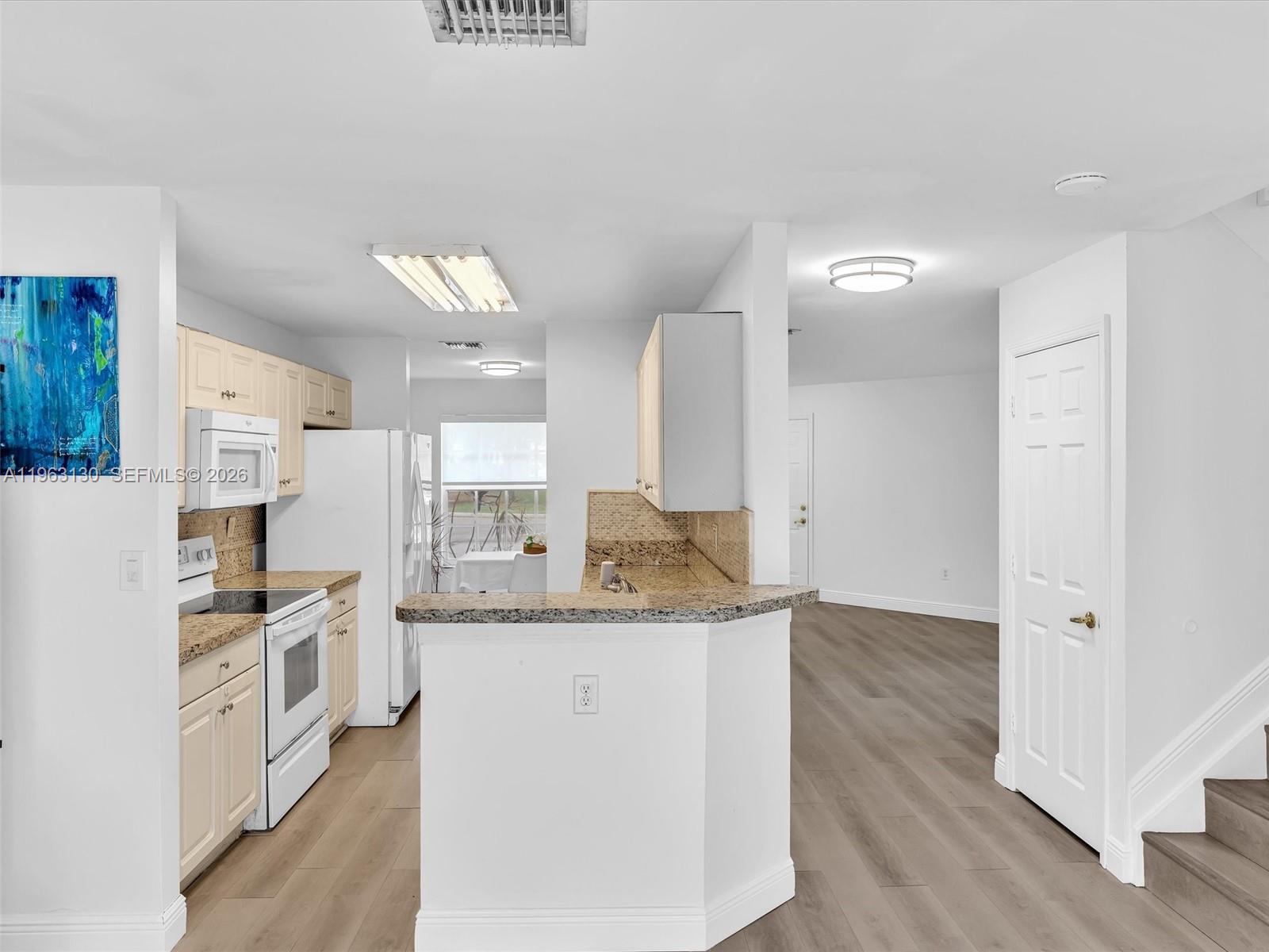 2237 NW 171st Ter Pembroke Pines, FL 33028