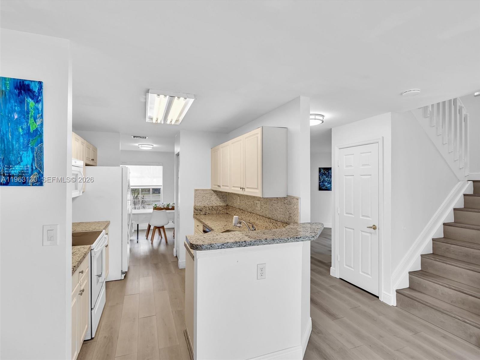 2237 NW 171st Ter Pembroke Pines, FL 33028