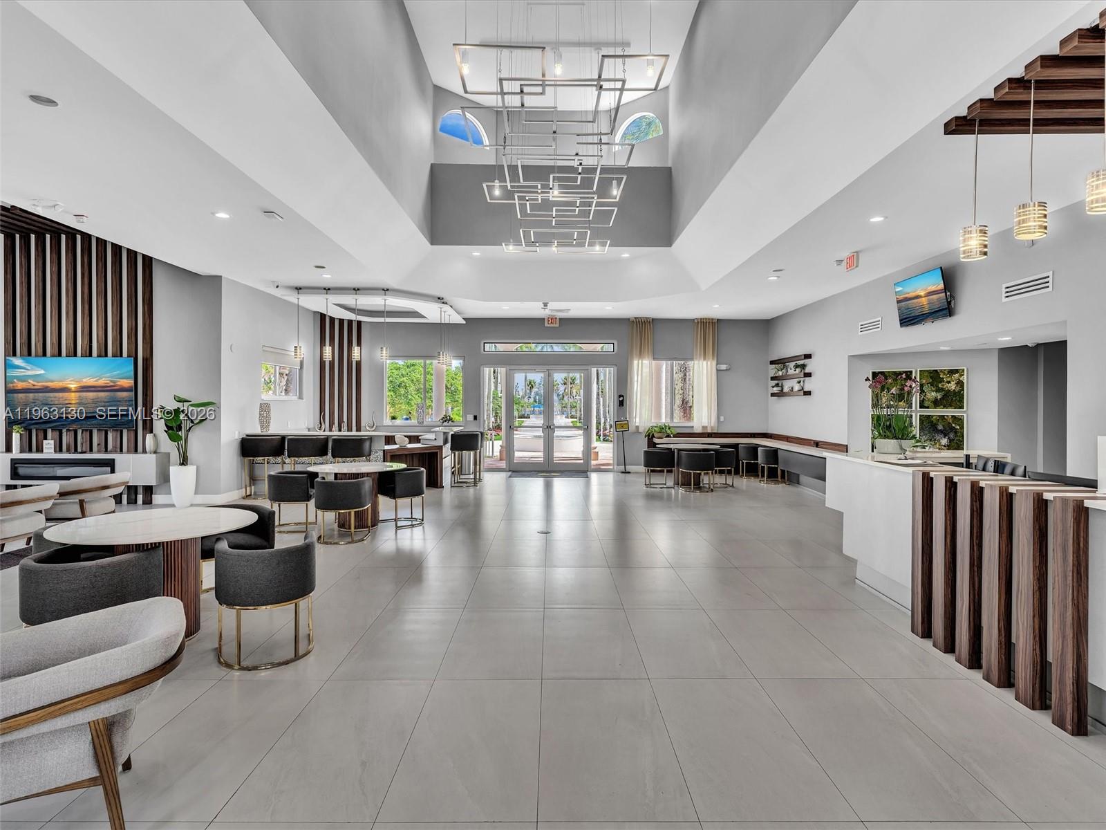 2237 NW 171st Ter Pembroke Pines, FL 33028