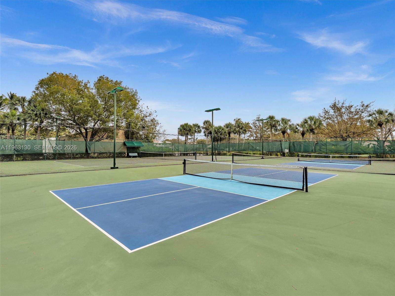 2237 NW 171st Ter Pembroke Pines, FL 33028