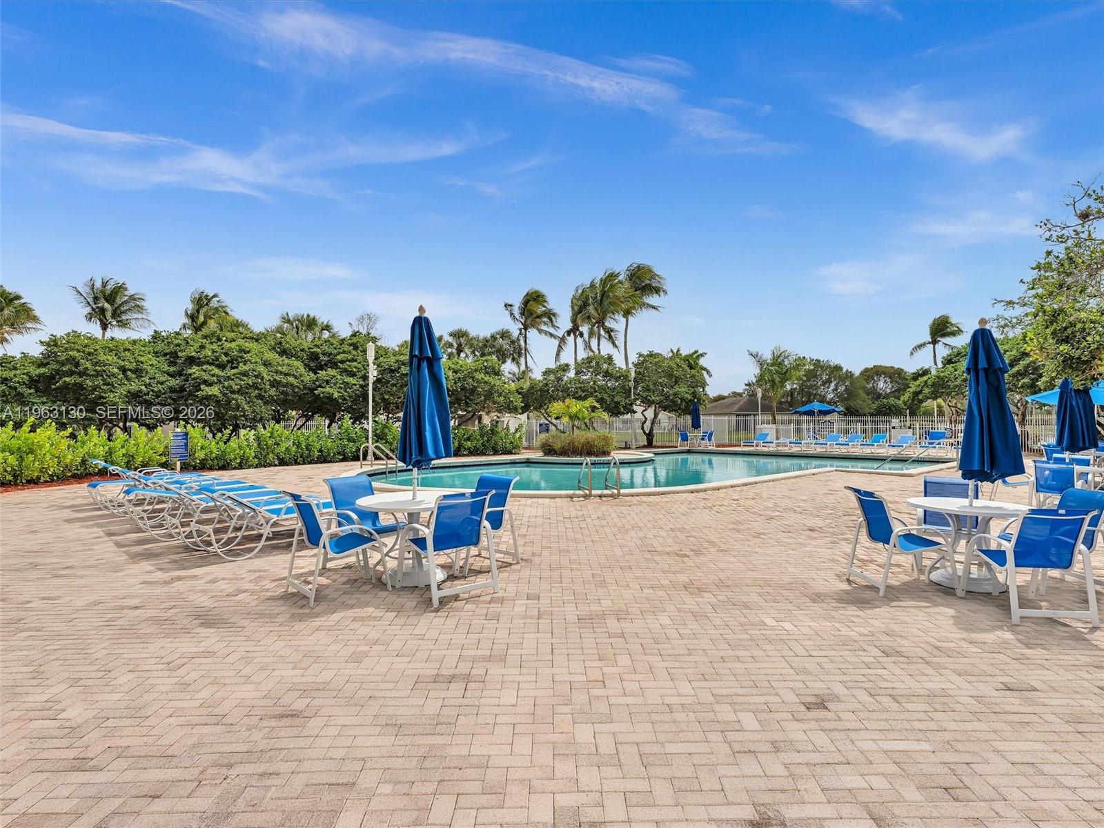 2237 NW 171st Ter Pembroke Pines, FL 33028