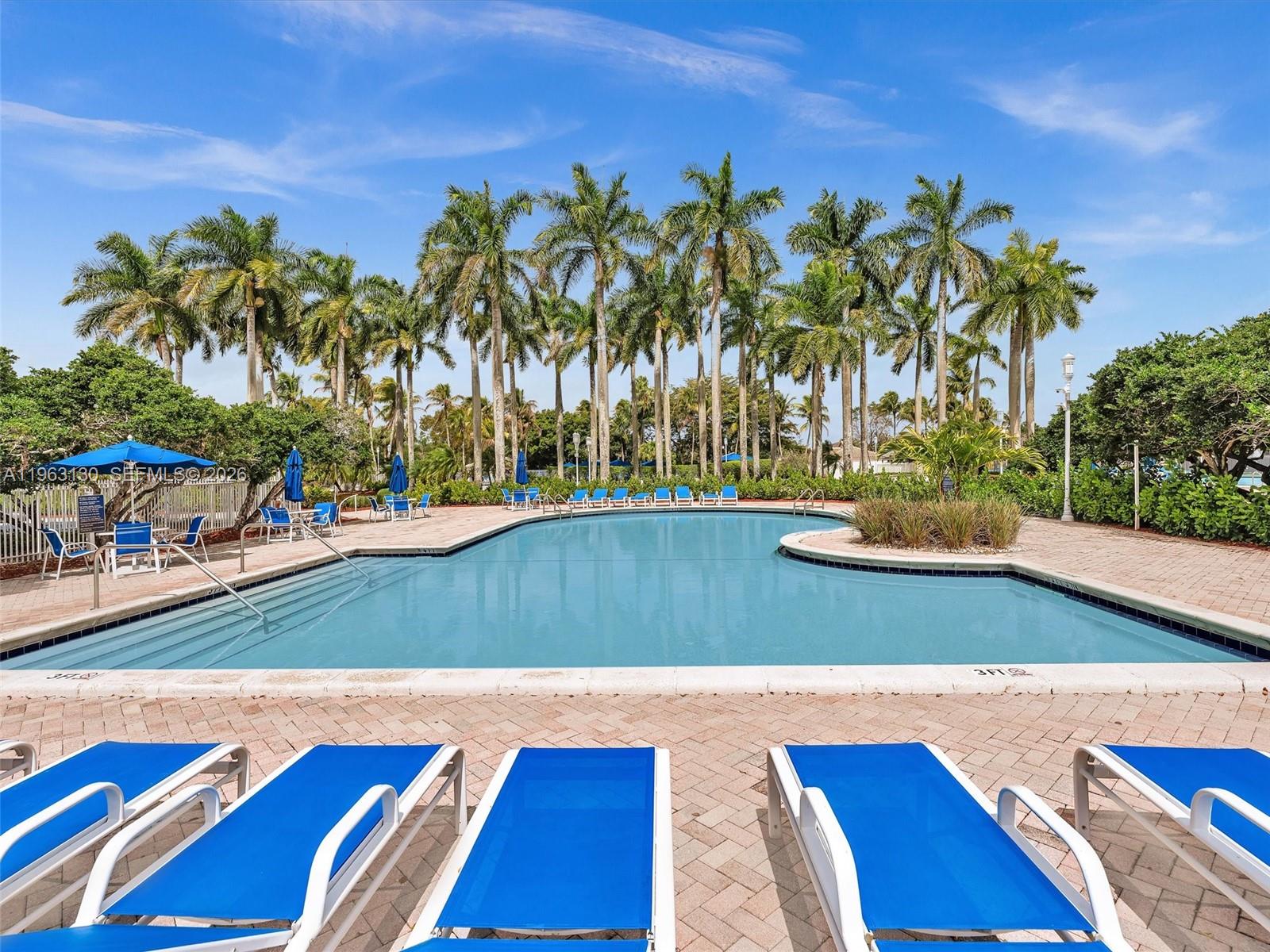 2237 NW 171st Ter Pembroke Pines, FL 33028