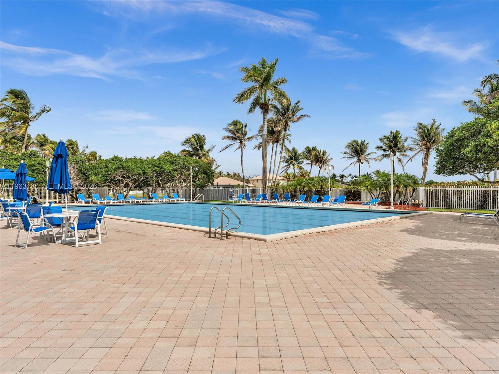 2237 NW 171st Ter Pembroke Pines, FL 33028