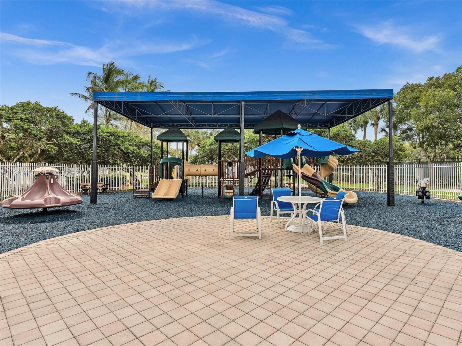 2237 NW 171st Ter Pembroke Pines, FL 33028