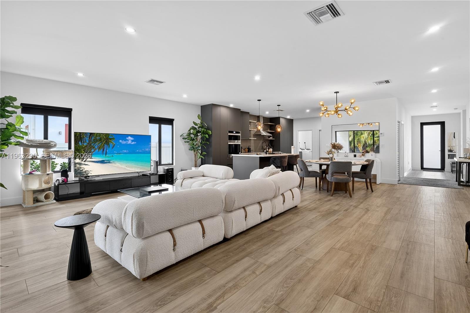 913 NE 15th St Fort Lauderdale, FL 33304