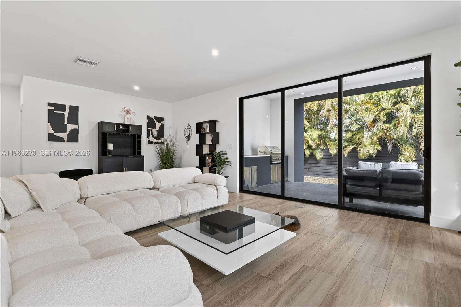 913 NE 15th St Fort Lauderdale, FL 33304