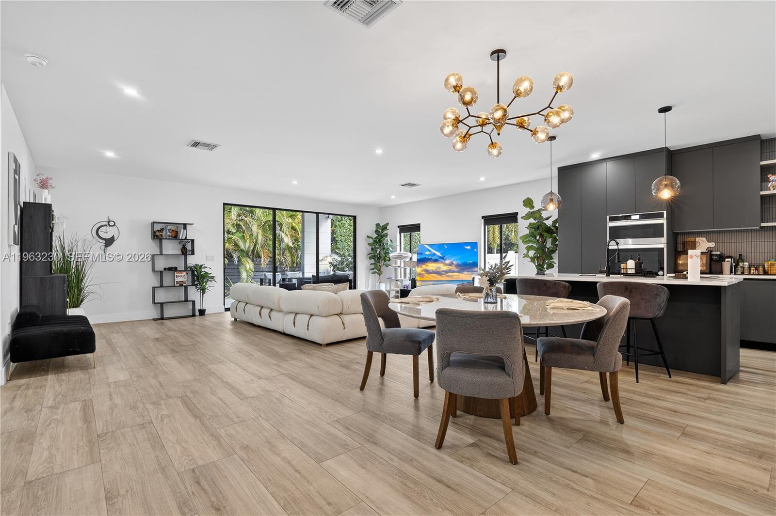 913 NE 15th St Fort Lauderdale, FL 33304