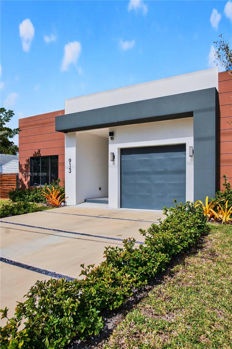 913 NE 15th St Fort Lauderdale, FL 33304