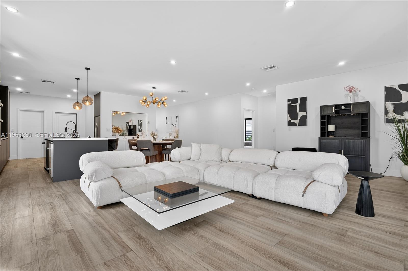 913 NE 15th St Fort Lauderdale, FL 33304