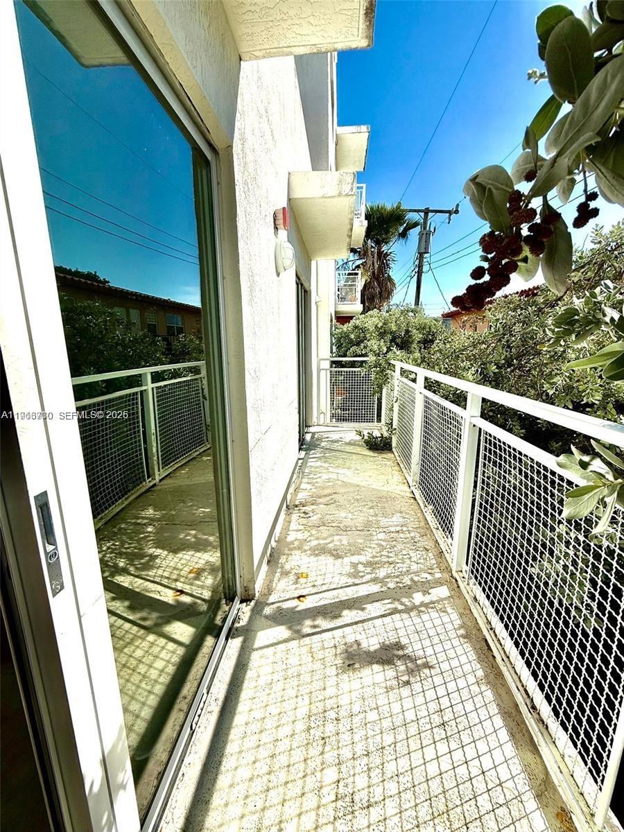 630 85th St #107 Miami Beach, FL 33141