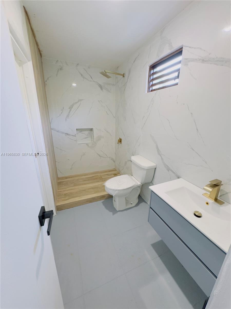 1 Calle Dorado, PR Dorado, Pr Other, PR, 646