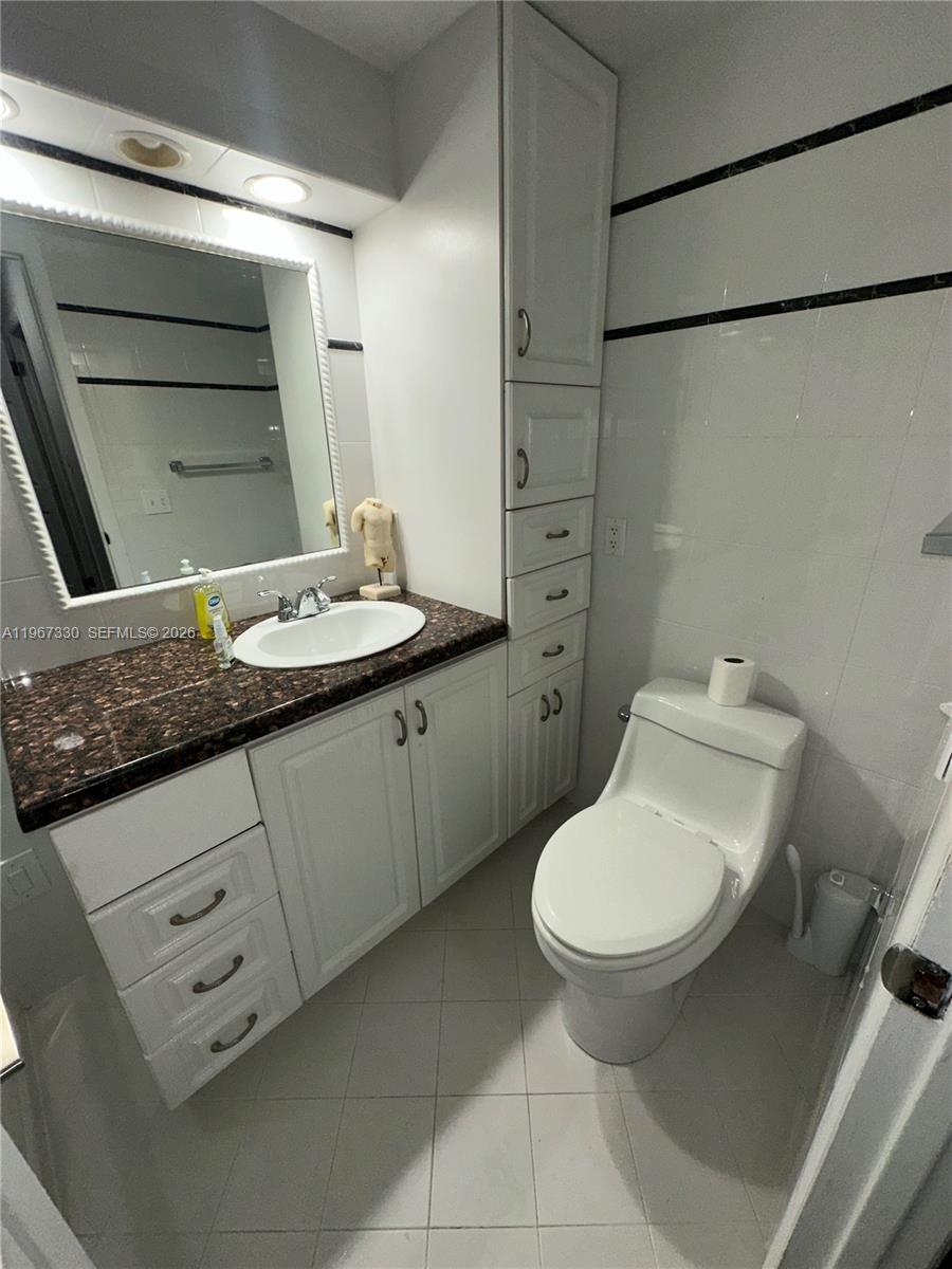 2750 NE 183rd St #PH07 Aventura, FL 33160