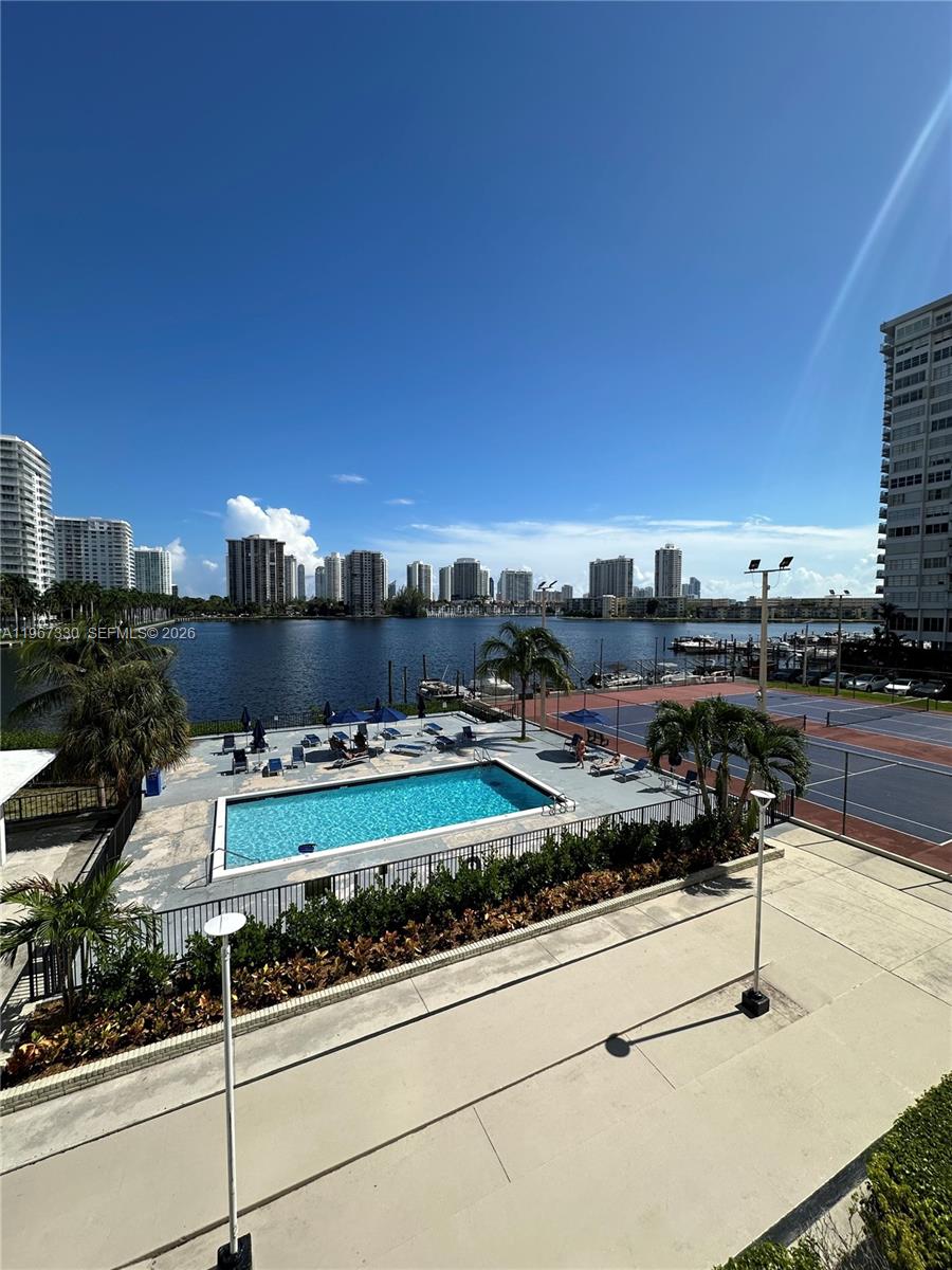 2750 NE 183rd St #PH07 Aventura, FL 33160