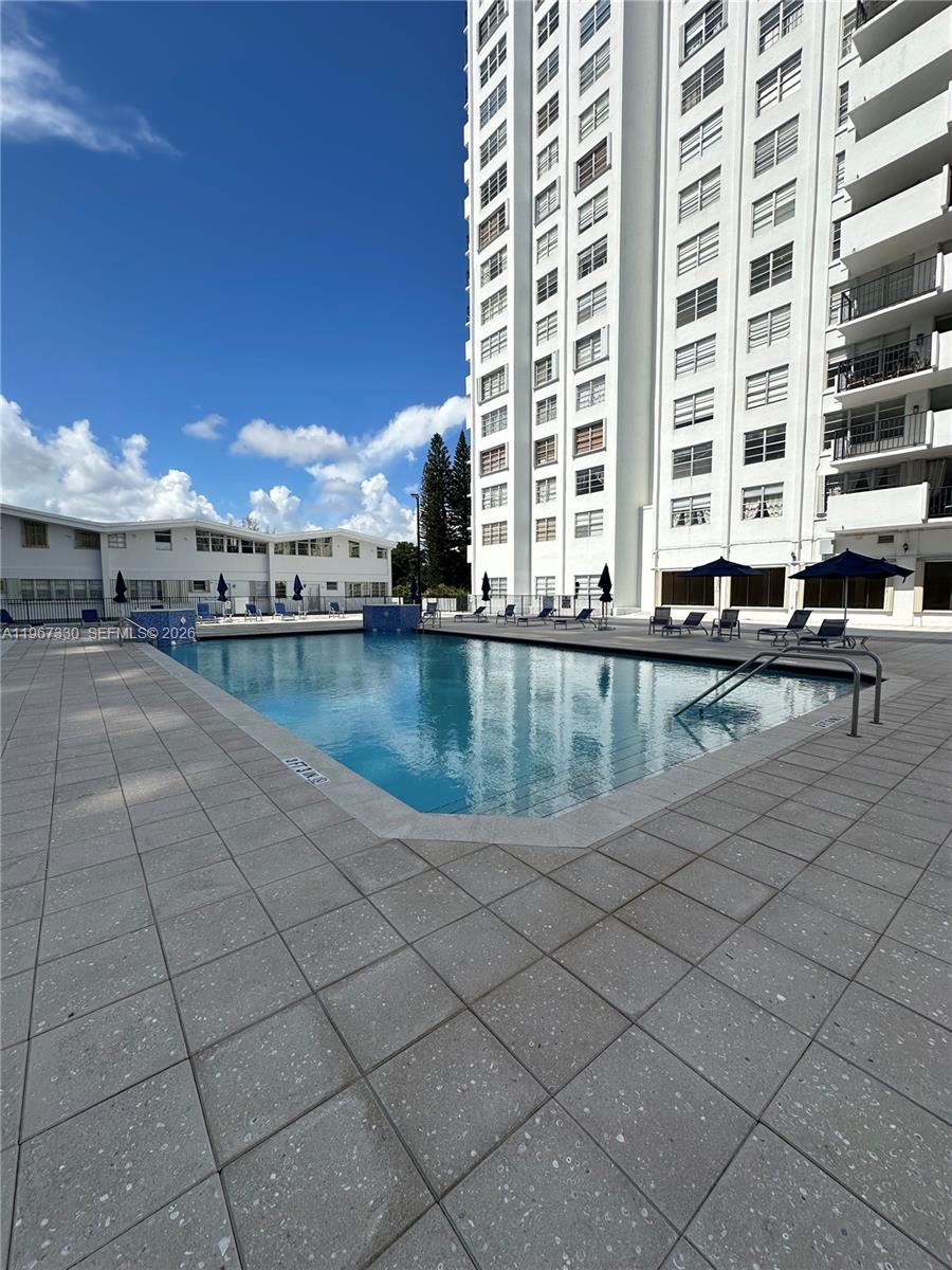 2750 NE 183rd St #PH07 Aventura, FL 33160