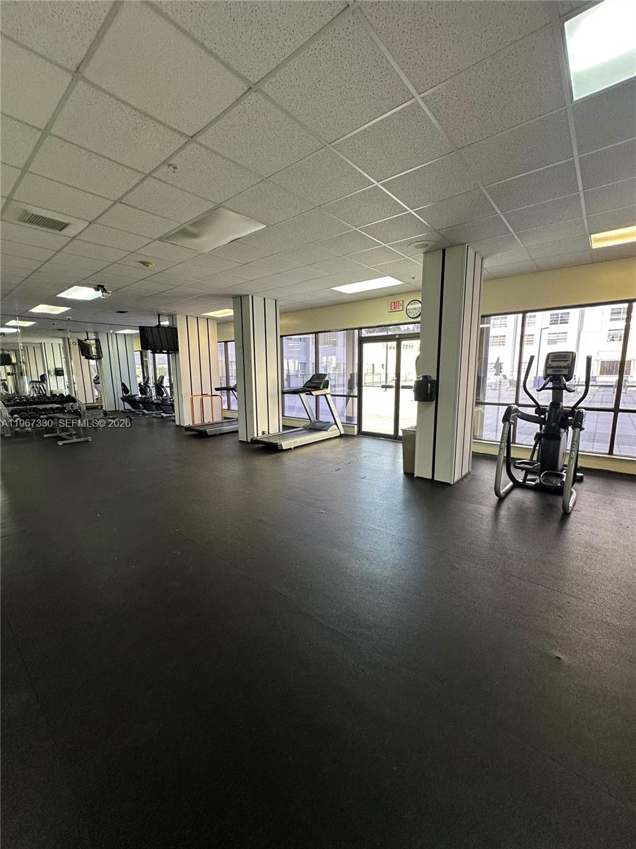 2750 NE 183rd St #PH07 Aventura, FL 33160