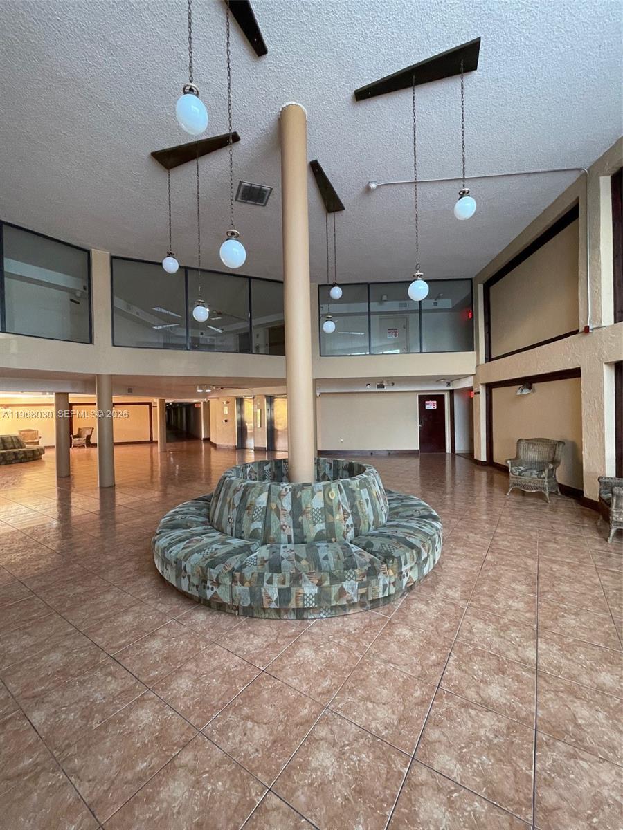 1350 SW 122nd Ave #212 Miami, FL 33184