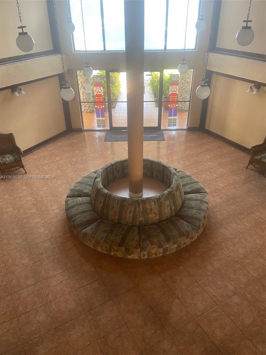 1350 SW 122nd Ave #212 Miami, FL 33184