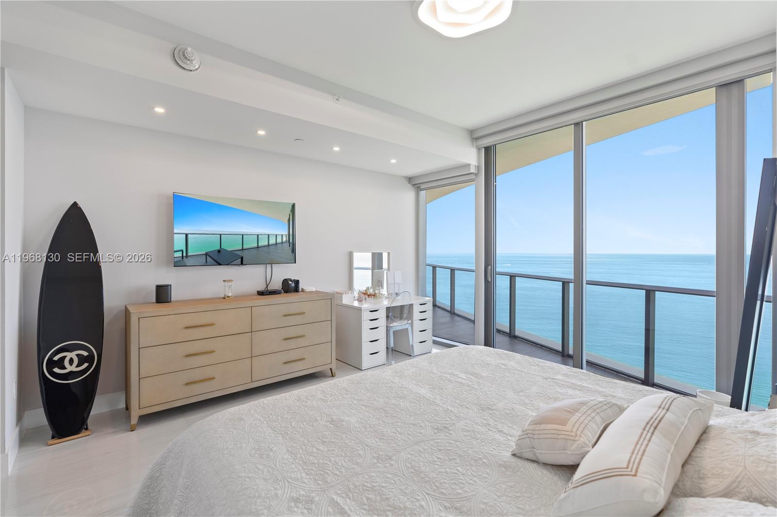 15701 Collins Ave #4003 Sunny Isles Beach, FL 33160