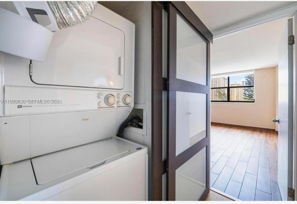 image Winston Towers 70018