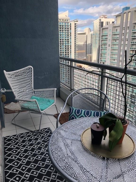 image Infinity at Brickell10