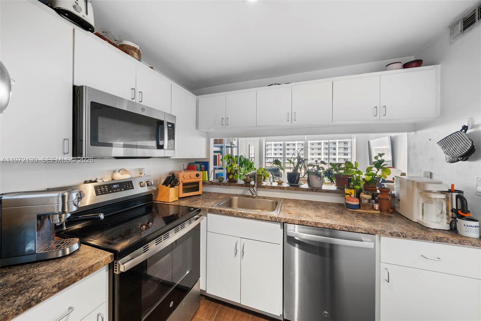 image Charter Club12