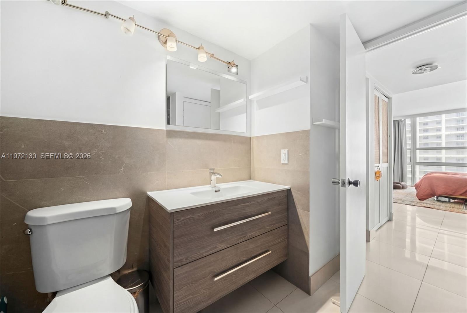 image Charter Club19