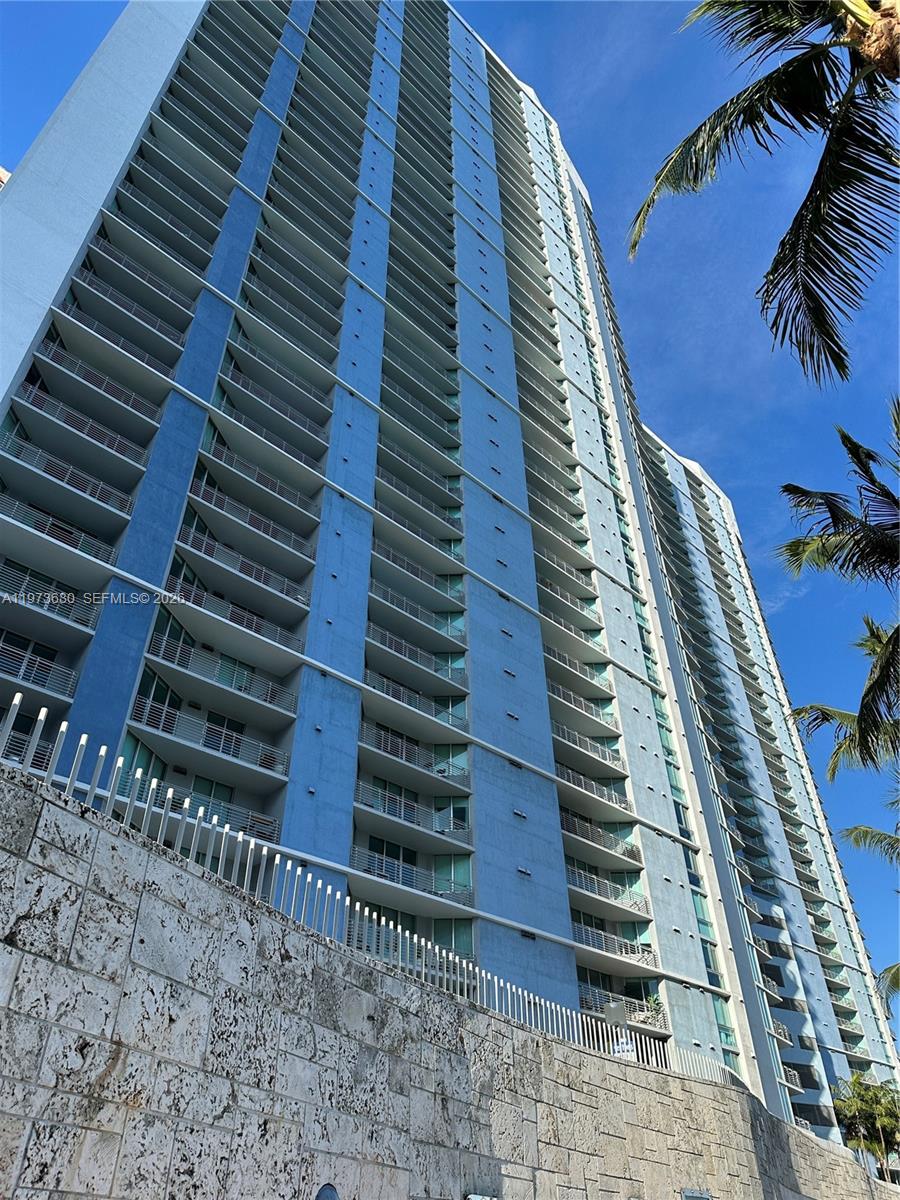 335 S Biscayne Blvd #1002 Miami, FL 33131