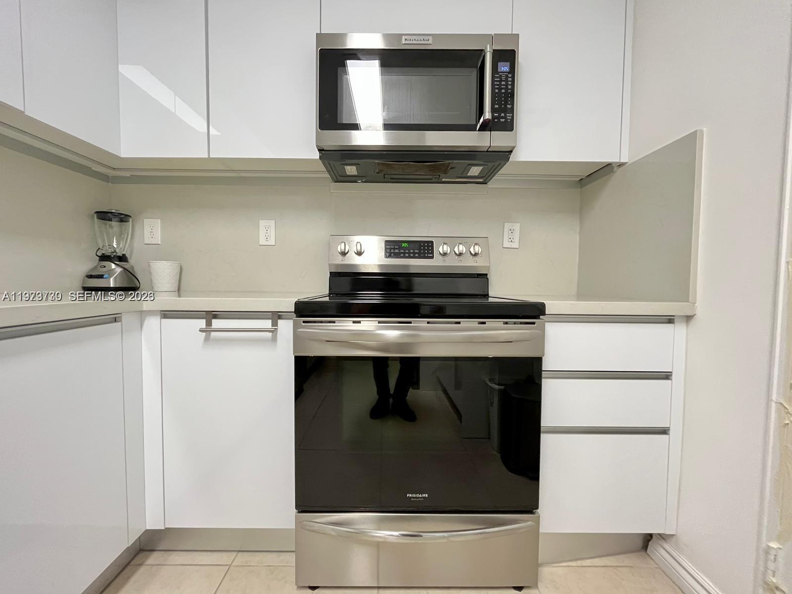 10185 Collins Ave #1103 Bal Harbour, FL 33154