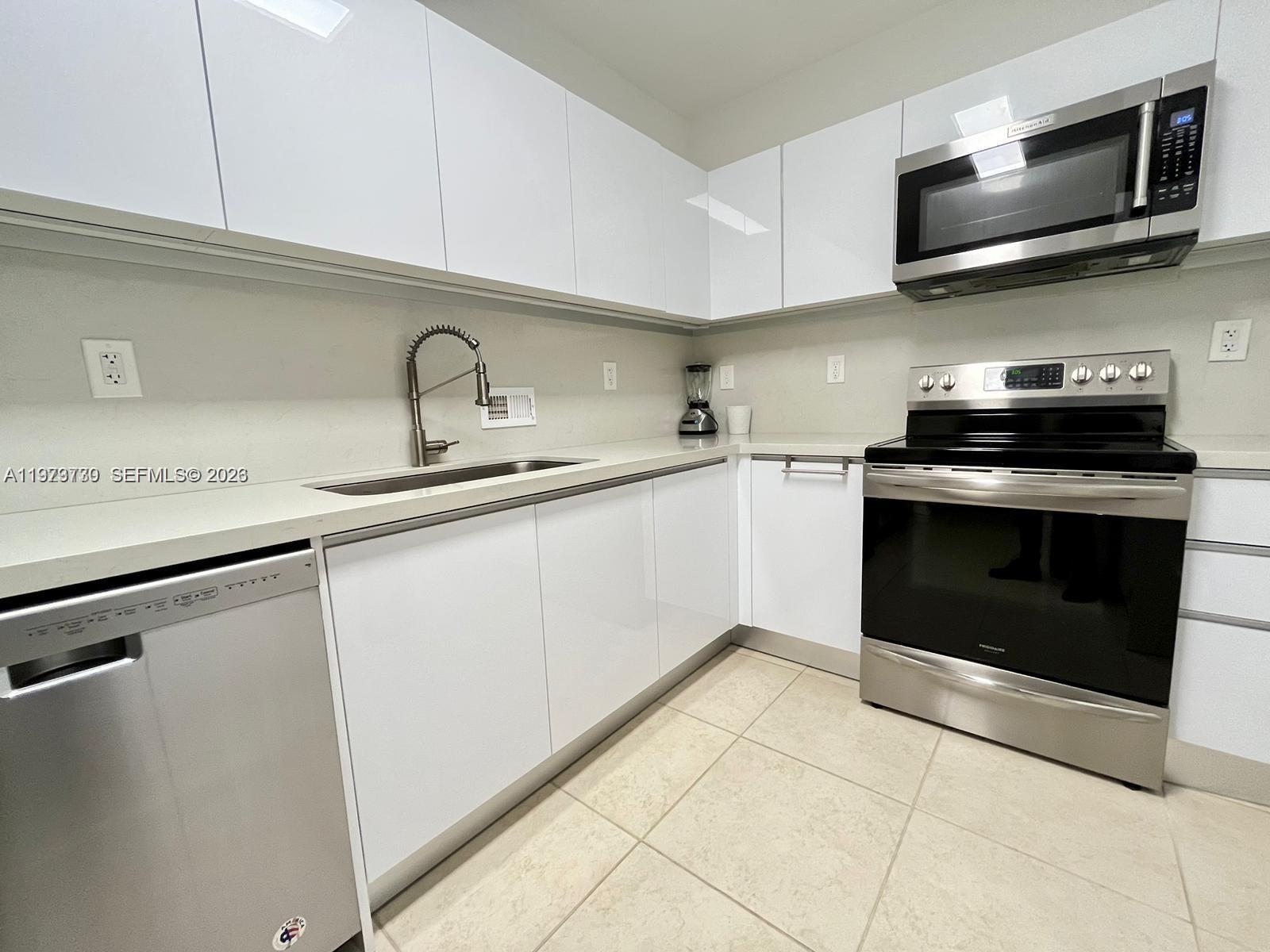 10185 Collins Ave #1103 Bal Harbour, FL 33154