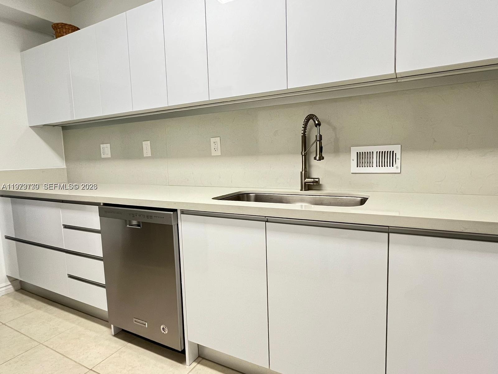 10185 Collins Ave #1103 Bal Harbour, FL 33154