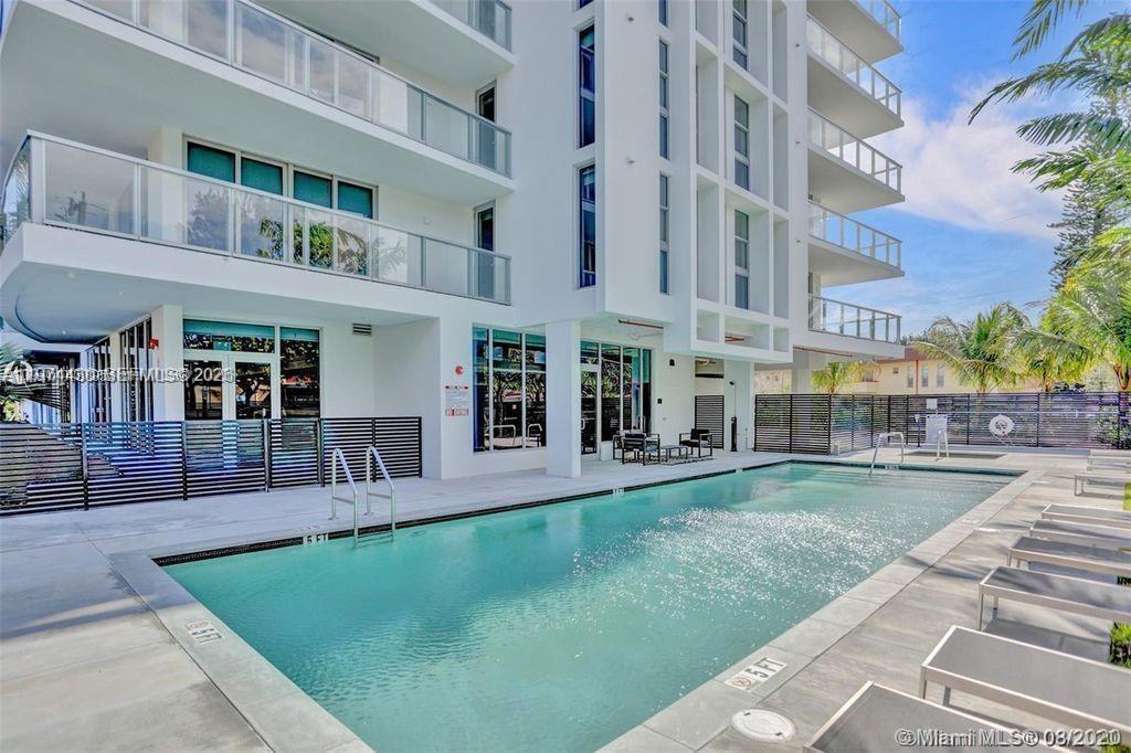 13800 Highland Dr #403 North Miami Beach, FL 33181