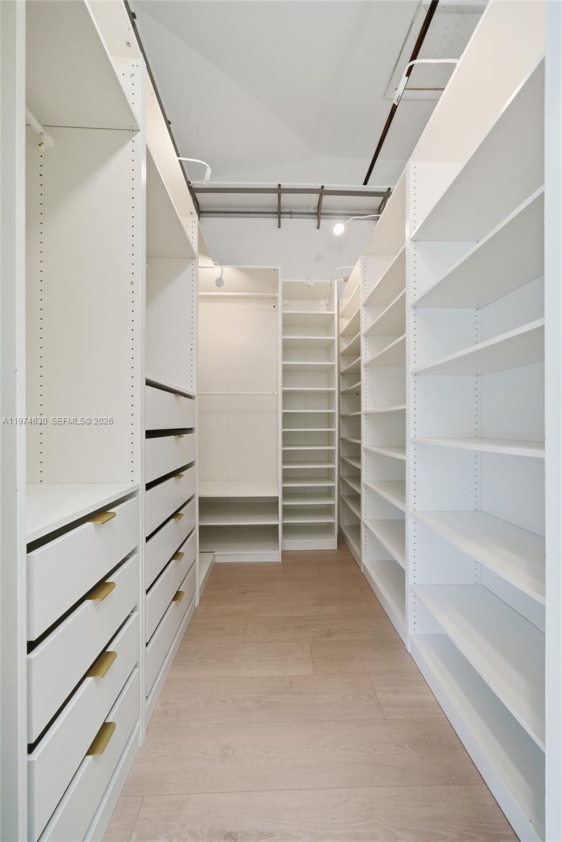 3785 NE 209th Ter Aventura, FL 33180