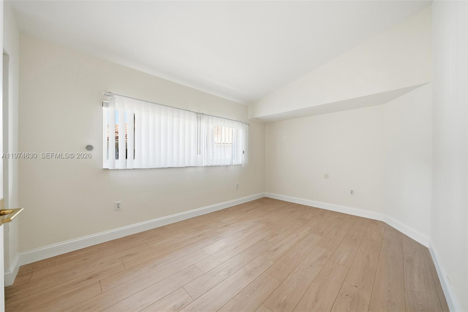 3785 NE 209th Ter Aventura, FL 33180