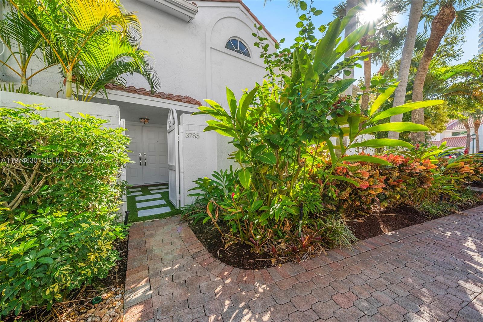 3785 NE 209th Ter Aventura, FL 33180