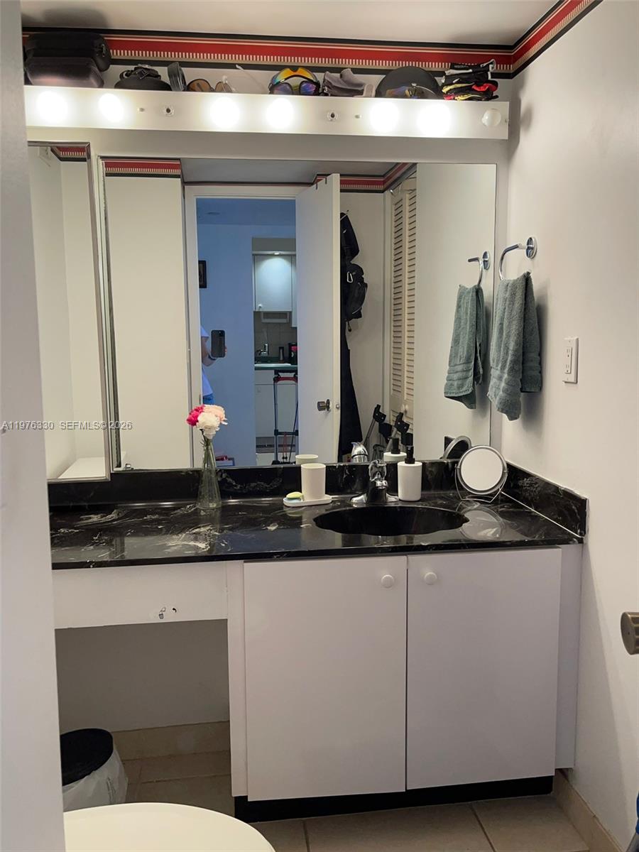 image Brickell Place II10