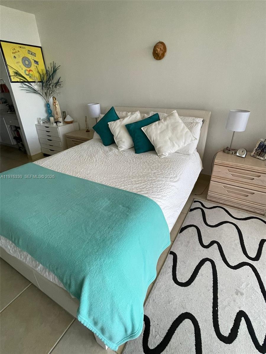 image Brickell Place II16