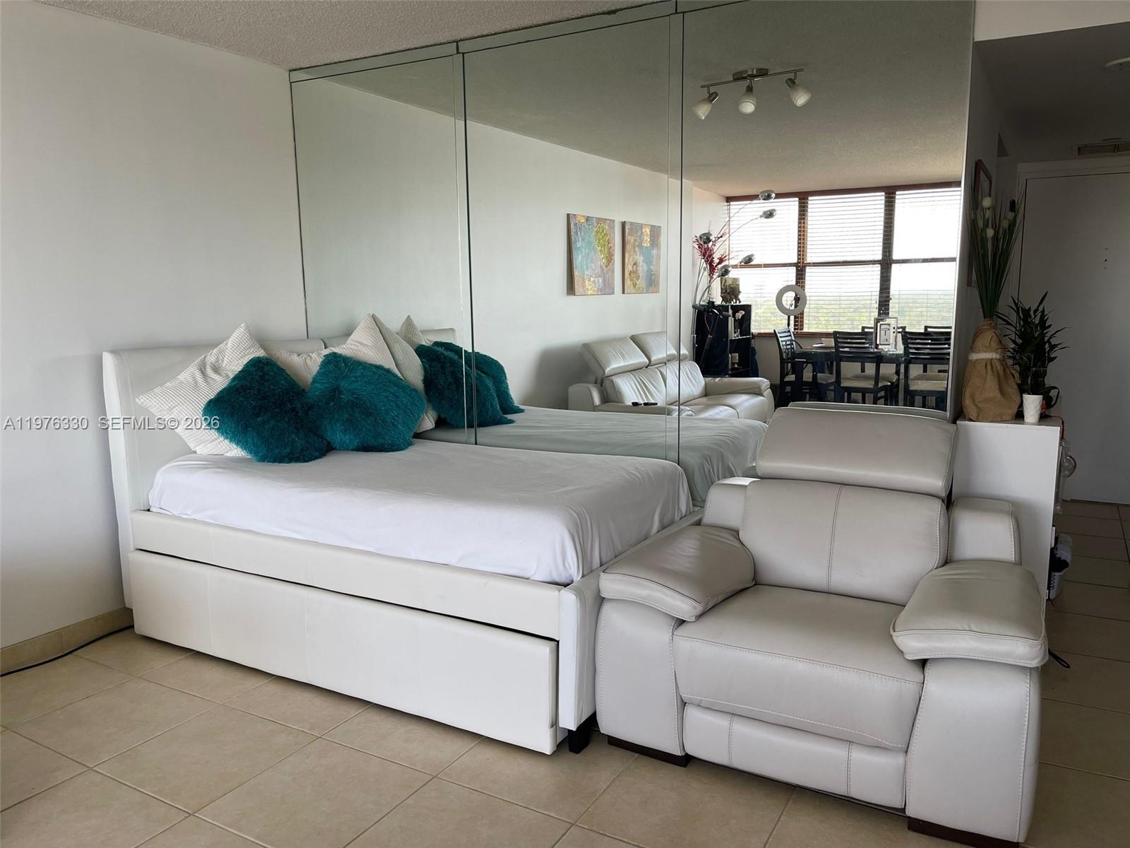 image Brickell Place II17